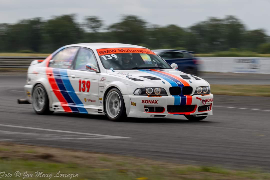 BMW E39 V8